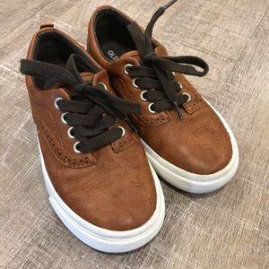 Boys old navy oxford tennis shoes